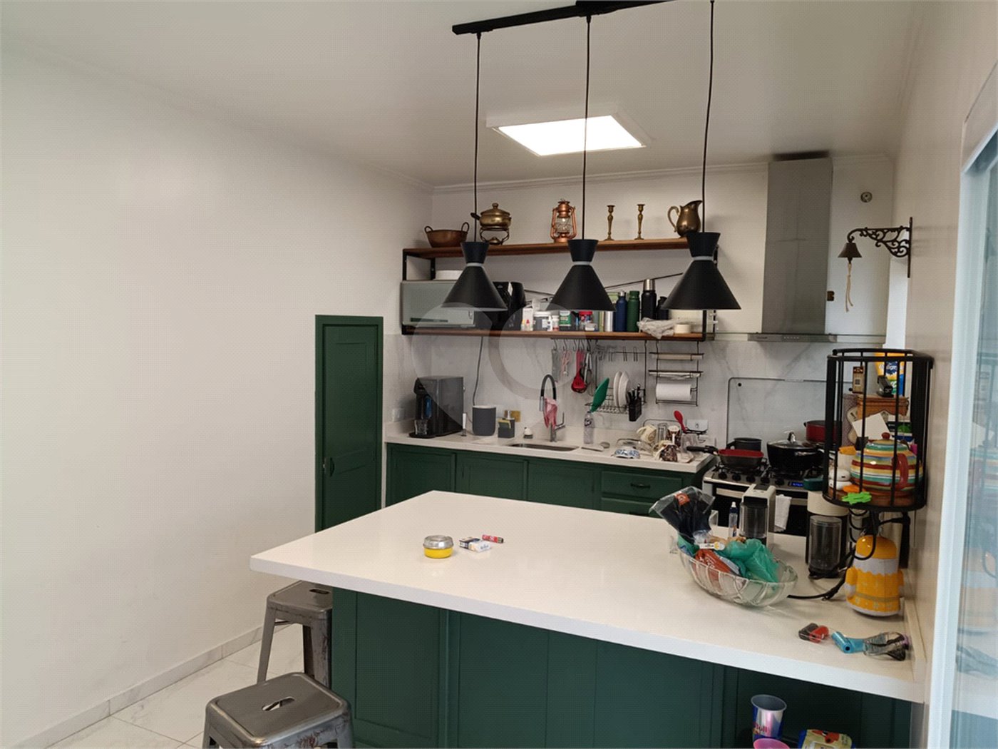 Sobrado à venda com 4 quartos, sendo 2 suítes, em Mirandópolis, São Paulo, SP