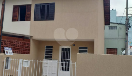 Sobrado à venda com 2 quartos em Vila das Palmeiras, Guarulhos, SP