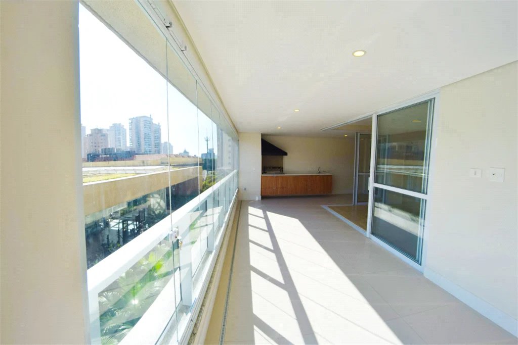 Apartamento à venda com 3 suítes em Vila Romana, São Paulo, SP