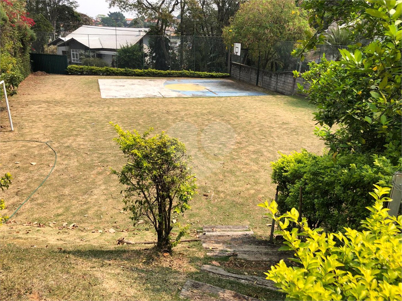 Terreno à venda com 1 suíte no condomínio Estância Marambaia, Vinhedo - SP