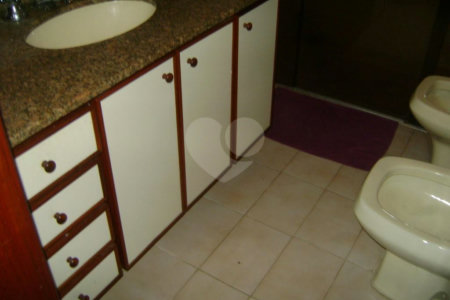 Casa à venda com 3 quartos, sendo 1 suíte,  em Jardim Colombo, São Paulo, SP