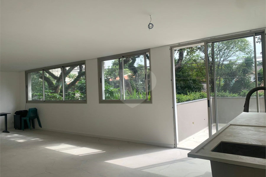 Apartamento à venda com 2 suítes em Alto de Pinheiros, São Paulo, SP