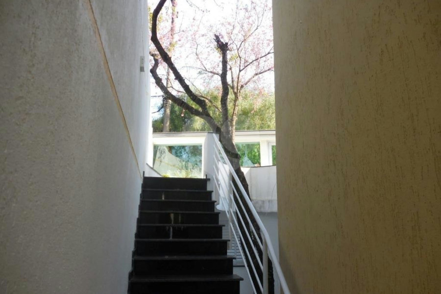 Casa Térrea à venda com 3 suítes em Horto, São Paulo, SP