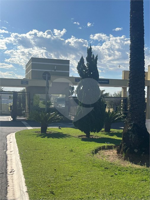 Casa à venda ou para alugar com 2 quartos, sendo 4 suítes, no condomínio Residencial Jardim Bréscia, Indaiatuba - SP