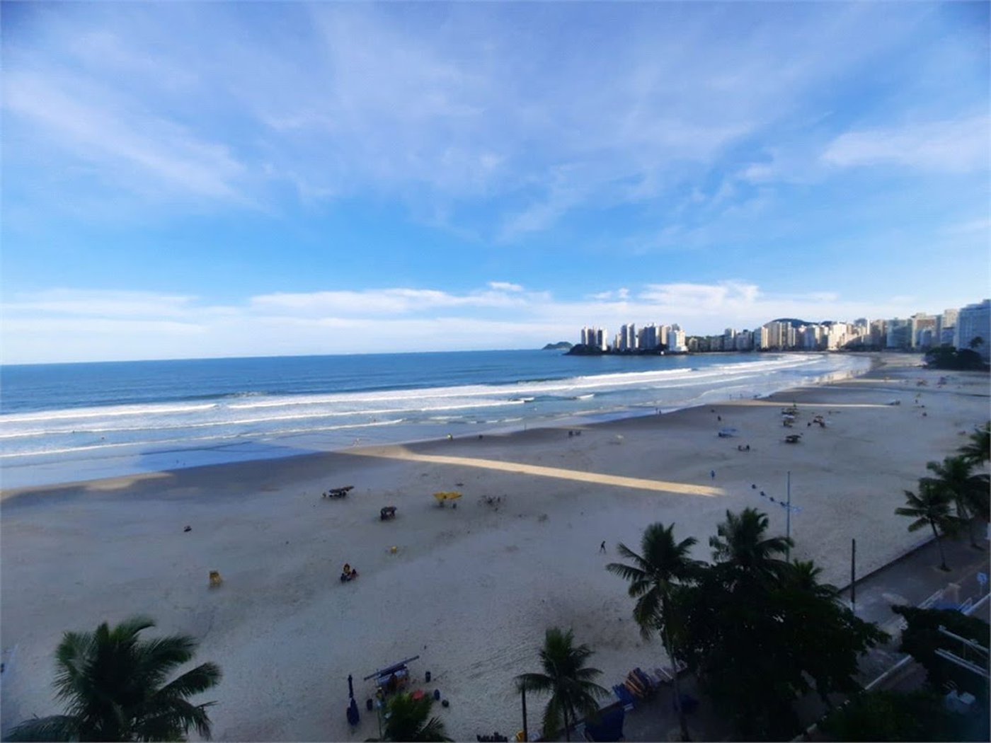 Apartamento Residencial à venda, Pitangueiras, Guarujá - AP0136.