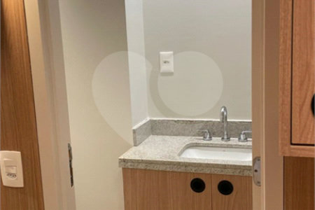 Apartamento à venda ou para alugar com 2 suítes em Pinheiros, São Paulo, SP