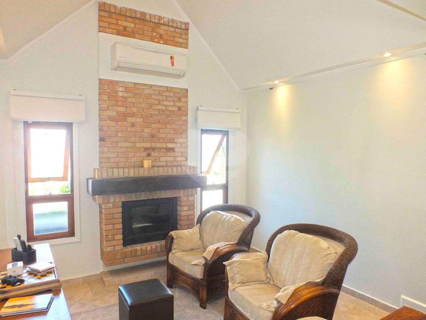 Casa à venda com 5 suítes no condomínio Vilaggio Monte Alegre, São Paulo - SP