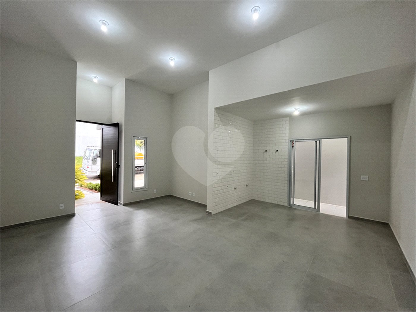 Casa à venda com 3 quartos, sendo 1 suíte,  no condomínio Reserva Ipanema I, Sorocaba - SP