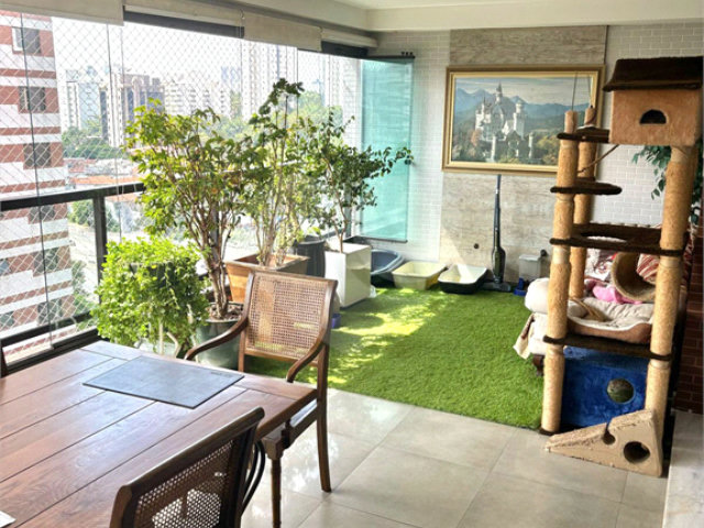 Apartamento à venda com 3 suítes em Granja Julieta, São Paulo, SP