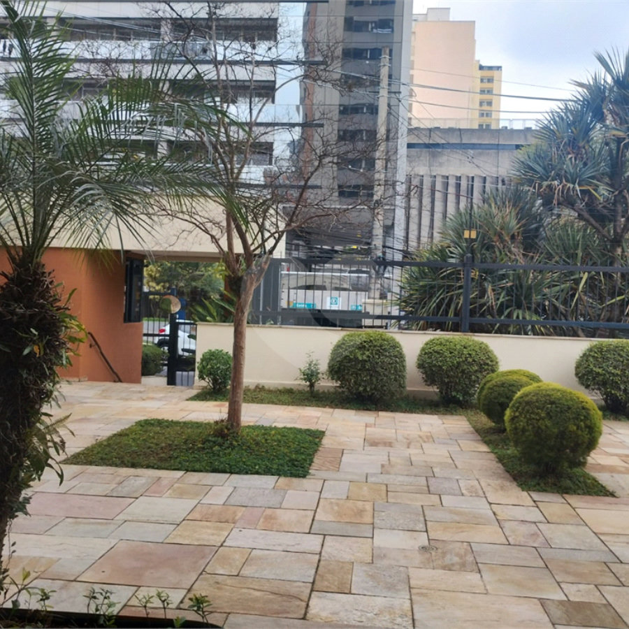 Apartamento 2 Dormitórios em Pinheiros.