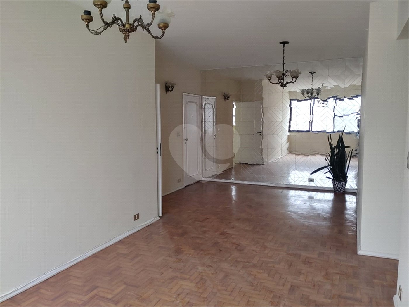 Apartamento à venda com 3 quartos, sendo 1 suíte, em Vila Mariana, São Paulo, SP