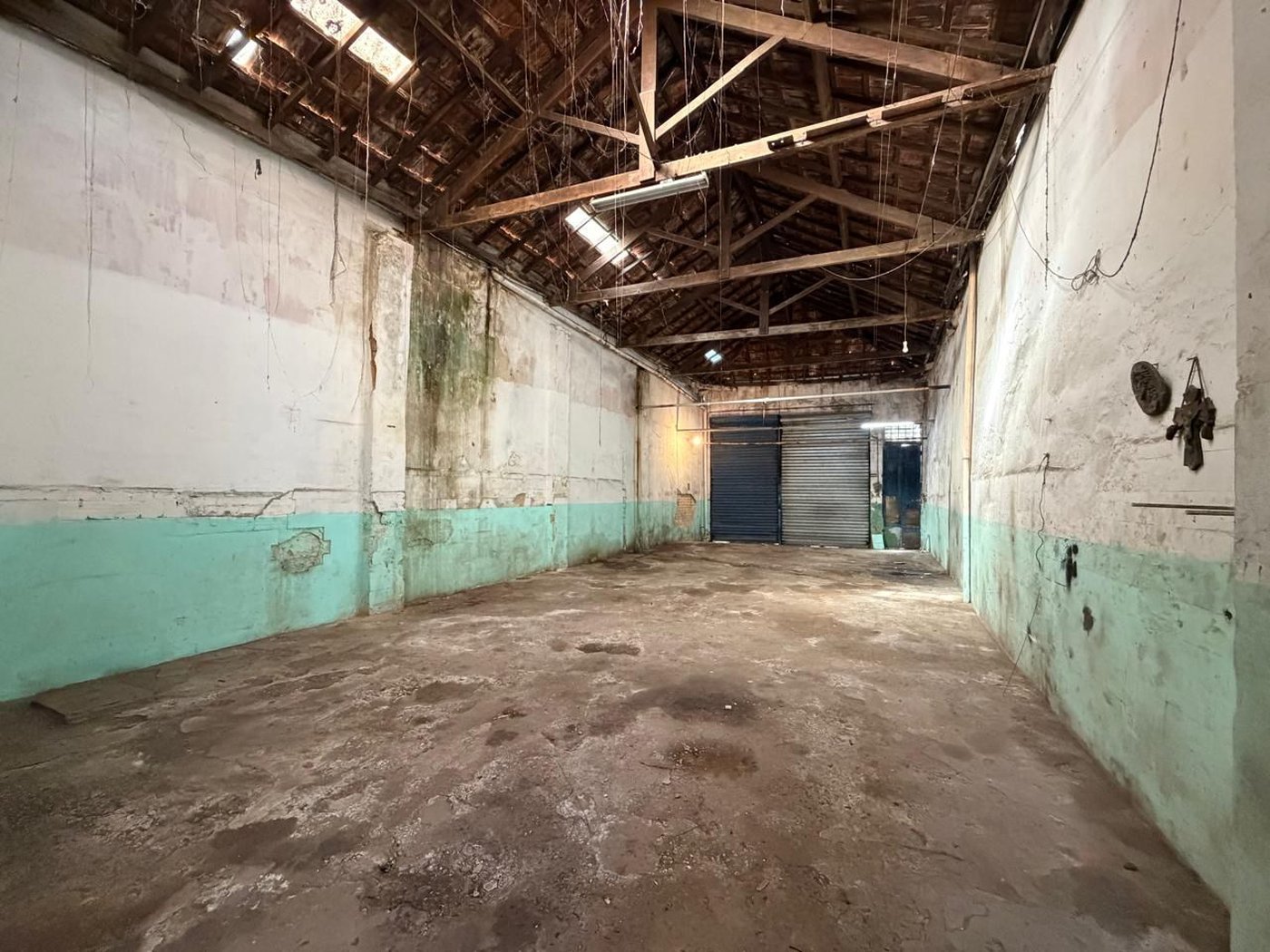 Galpão para alugar, 186 m² por R$ 6.282,00/mês - Paquetá - Santos/SP
