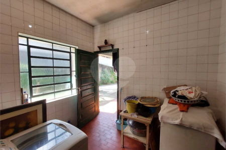 Casa à venda com 5 quartos, sendo 1 suíte, em Eldorado, São Paulo, SP