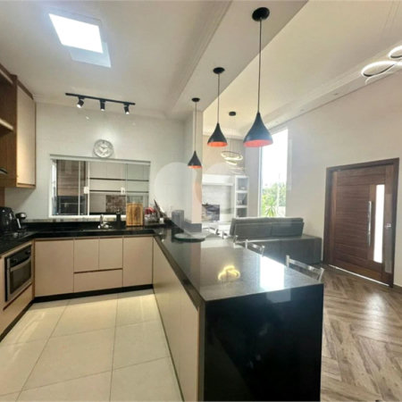 Casa à venda ou para alugar com 3 quartos, sendo 1 suíte,  no condomínio Vila Rica, Indaiatuba - SP