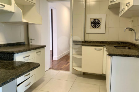 Apartamento à venda com 3 quartos, sendo 1 suíte, em Perdizes, São Paulo, SP