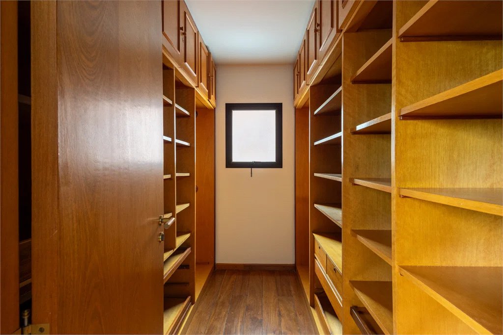 Apartamento à venda com 4 quartos, sendo 3 suítes, em Jardim Monte Kemel, São Paulo, SP