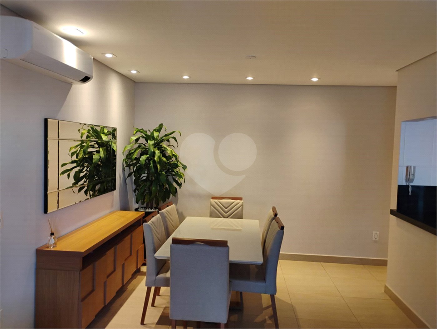 Apartamento à venda com 3 suítes em Pinheirinho, Vinhedo, SP