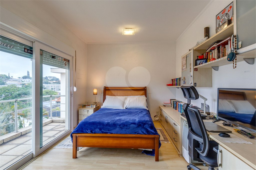 Casa à venda com 4 suítes em Chácara Monte Alegre, São Paulo, SP