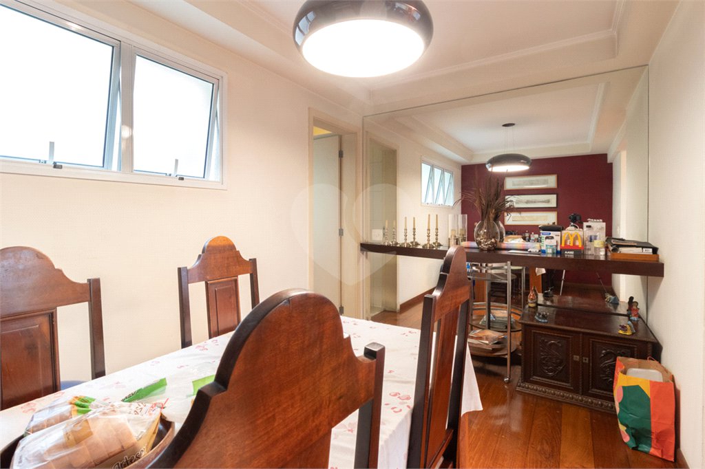 Apartamento à venda com 4 quartos, sendo 2 suítes,  em Alto de Pinheiros, São Paulo, SP