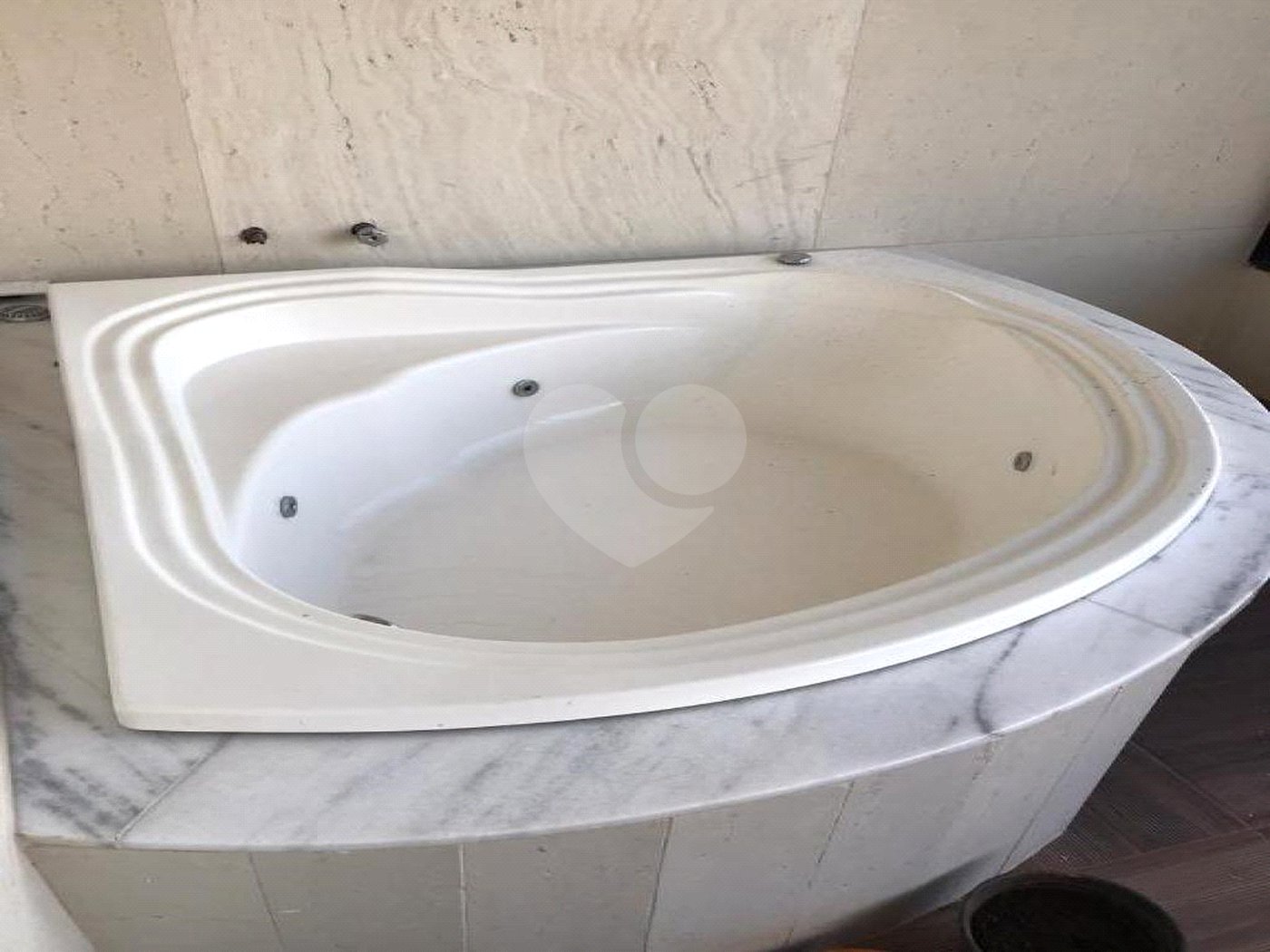 Casa à venda com 3 suítes no condomínio Condom??nio Saint Charbel, Araçoiaba da Serra - SP