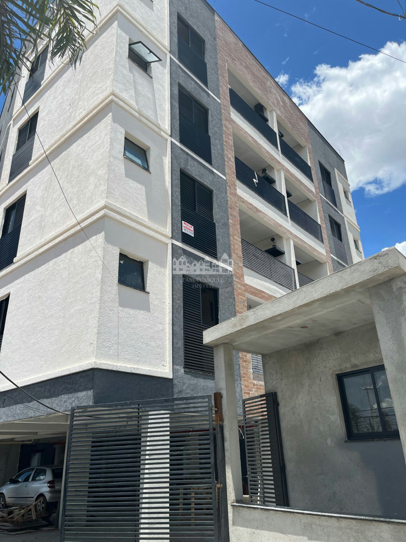 Apartamento à venda com 3 quartos, sendo 1 suíte, no centro de Atibaia - SP