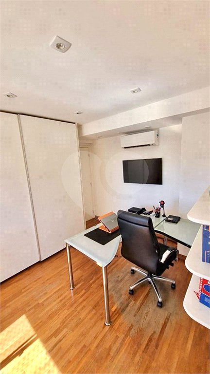 Apartamento à venda com 3 suítes em Vila Romana, São Paulo, SP