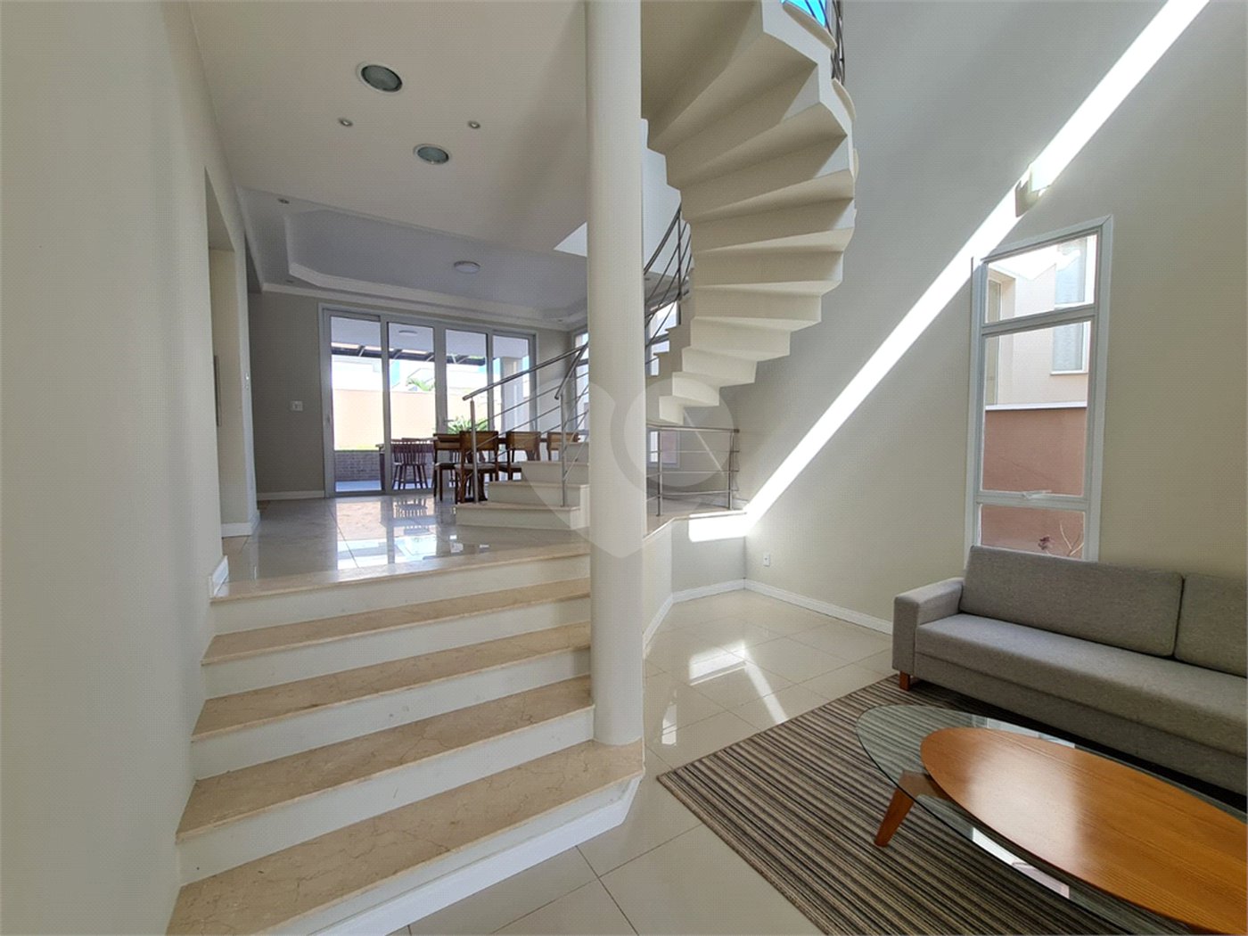 Casa à venda com 3 suítes no condomínio Geneve, Campinas - SP
