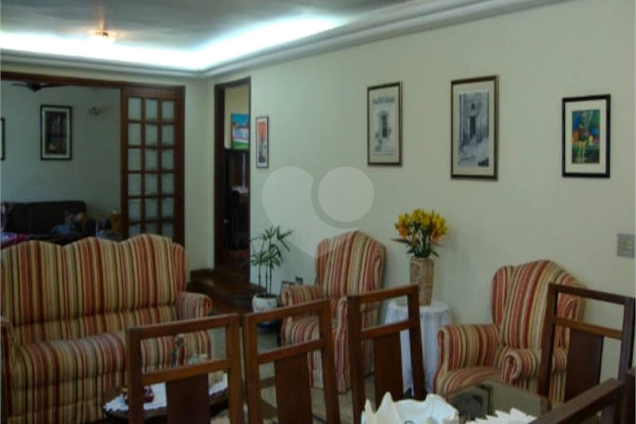 Casa Térrea à venda com 4 quartos, sendo 2 suítes,  em Vila Albertina, São Paulo, SP