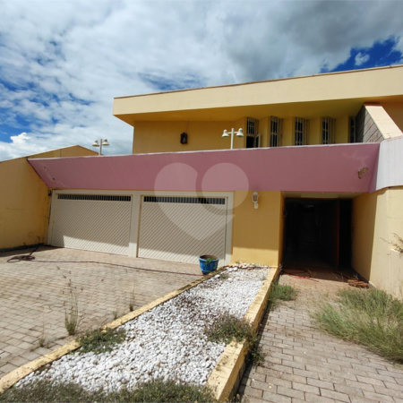 Sobrado à venda com 4 suítes em Ribeirânia, Ribeirão Preto, SP