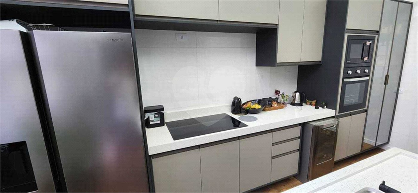 Casa à venda com 3 quartos, sendo 1 suíte, no condomínio Horto Florestal Villagio, Sorocaba - SP