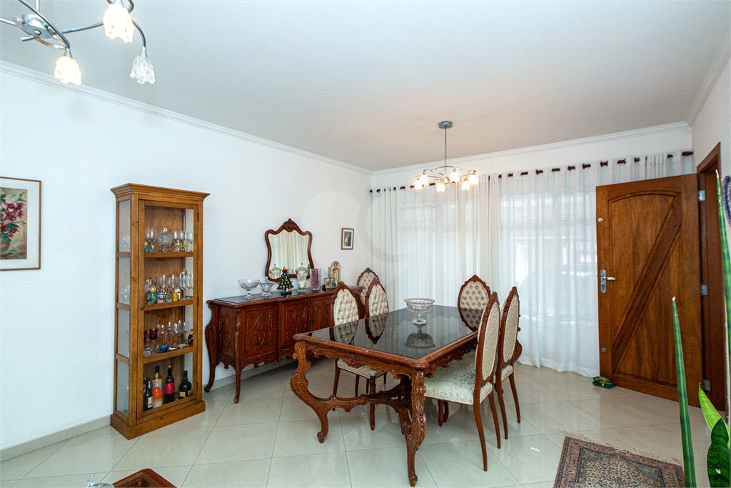 Casa à venda com 3 quartos, sendo 1 suíte, em Campo Belo, São Paulo, SP