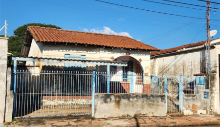 Casa à venda com 4 quartos em Vila Xavier (vila Xavier), Araraquara, SP