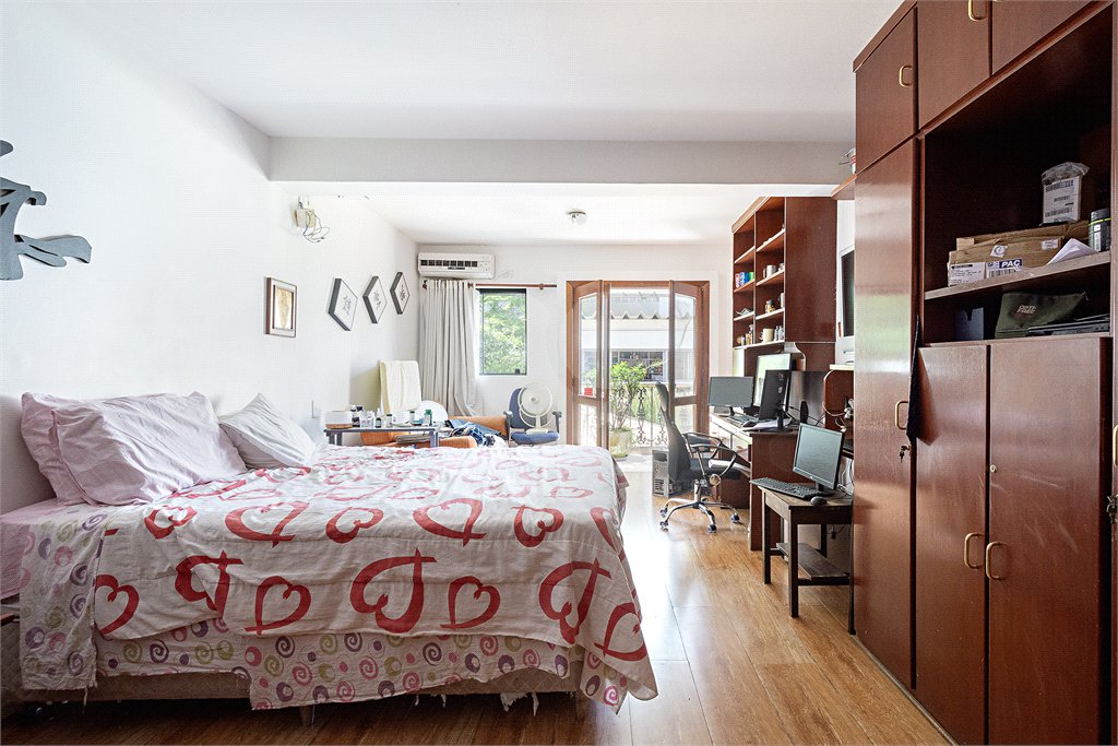 Casa para alugar com 5 quartos, sendo 2 suítes, em Brooklin, São Paulo, SP