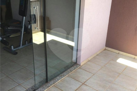 Sobrado à venda com 4 quartos, sendo 1 suíte,  em Vila Asem, Itapetininga, SP