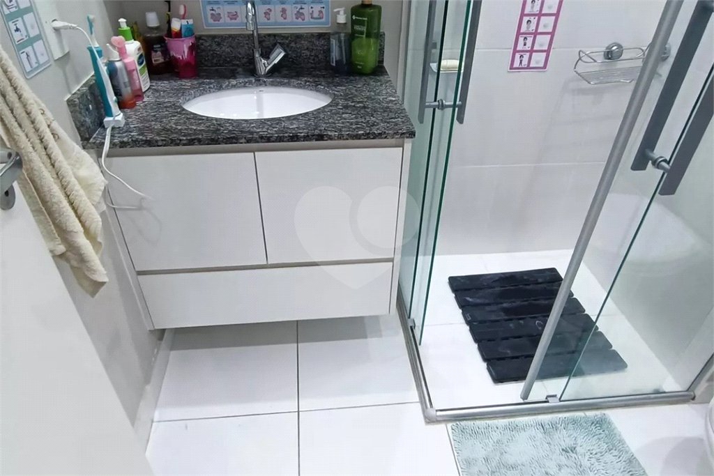 Apartamento à venda com 3 quartos, sendo 1 suíte,  em Jardim Vazani, São Paulo, SP