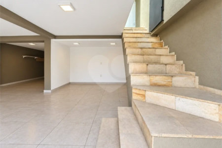 Casa moderna com varanda gourmet com 3 quartos sendo 1 suíte 3 vagas no Campo Belo - São Paulo - SP