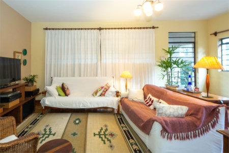 Casa à venda com 3 quartos, sendo 1 suíte, em Alto da Boa Vista, São Paulo, SP