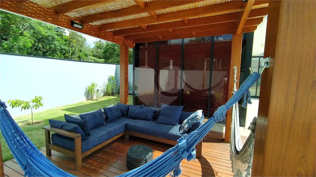 Casa à venda com 3 suítes no condomínio Reserva dos Vinhedos, Louveira - SP