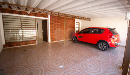 Sobrado à venda com 2 quartos em Vila Santa Rita, São Roque, SP