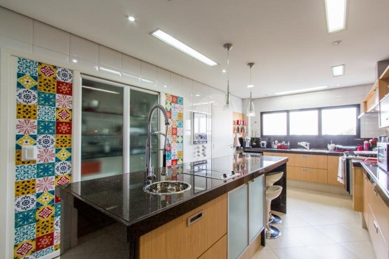 Apartamento à venda com 4 suítes em Jardim Marajoara, São Paulo, SP