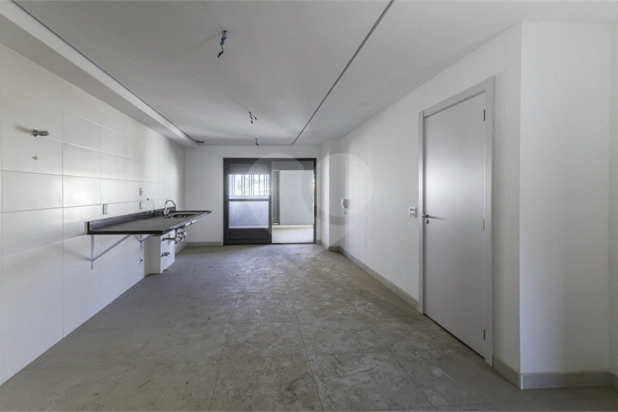 Apartamento à venda com 4 quartos, sendo 3 suítes, em Perdizes, São Paulo, SP