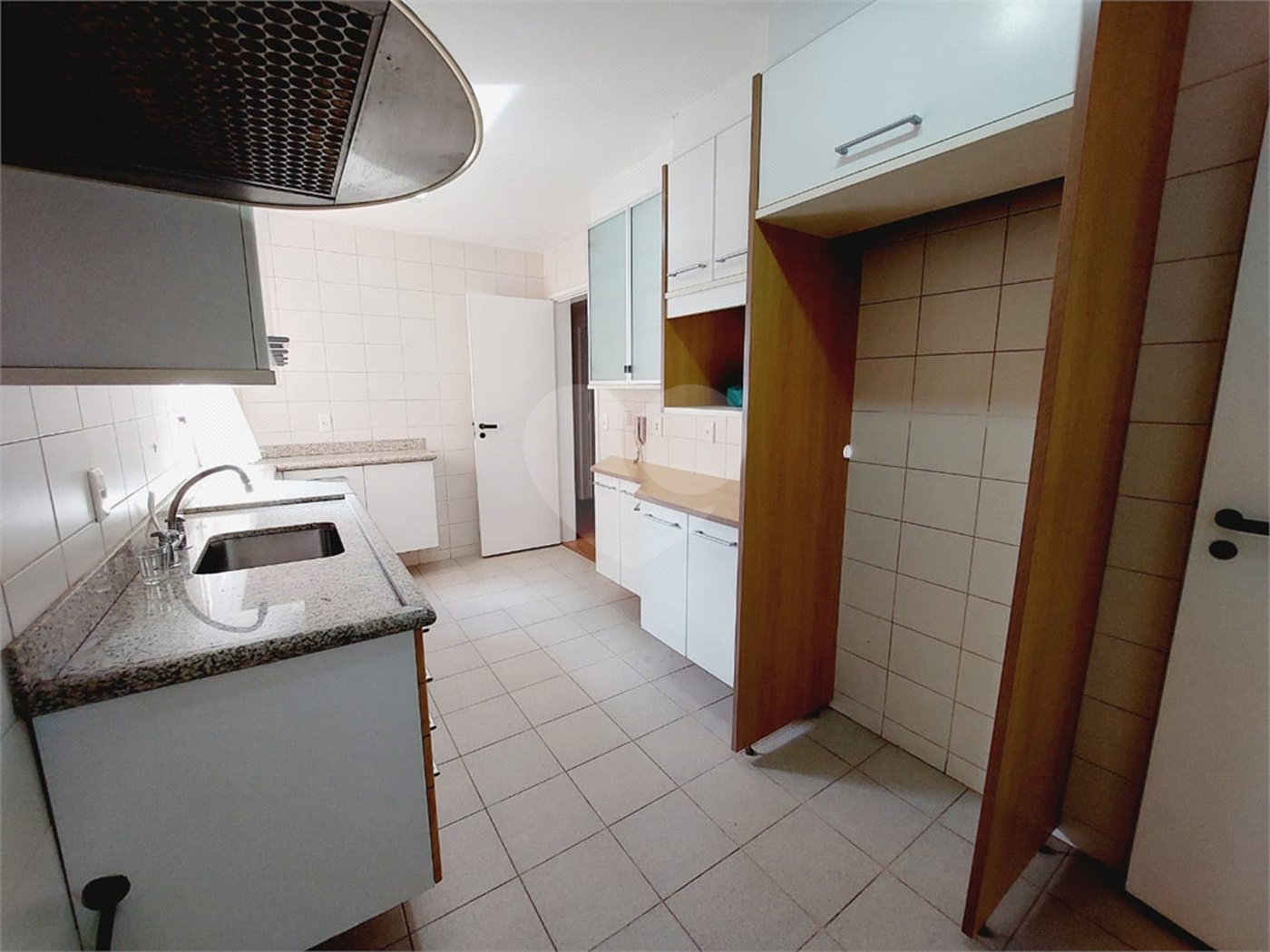 Apartamento à venda com 4 quartos, sendo 2 suítes,  em Alto da Lapa, São Paulo, SP