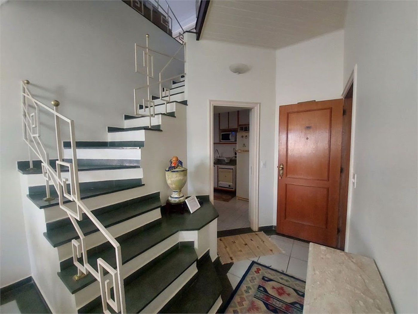Apartamento Residencial à venda, Enseada, Guarujá - AP0517.