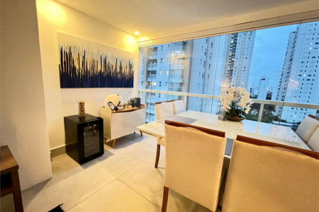 Apartamento à venda com 2 quartos, sendo 1 suíte, em Campo Belo, São Paulo, SP
