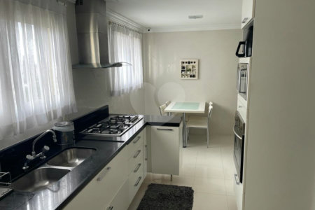 Apartamento à venda com 3 suítes em Vila Gertrudes, São Paulo, SP