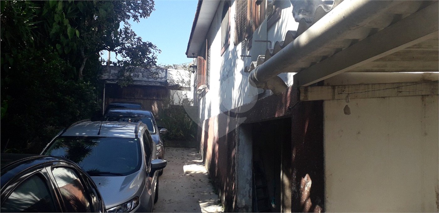 Casa à venda com 3 quartos em Jardim Regina, São Paulo, SP