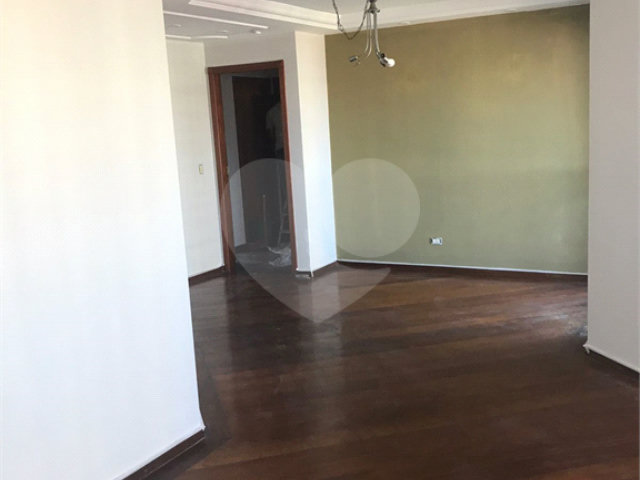 Apartamento à venda com 3 quartos, sendo 1 suíte,  em Vila Paulicéia, São Paulo, SP