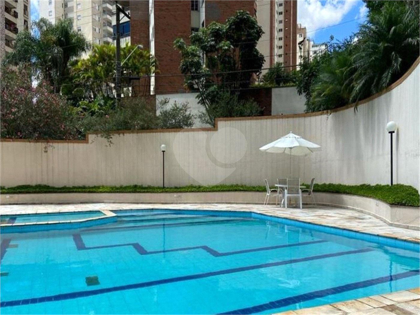 Apartamento à venda com 3 suítes em Vila Suzana, São Paulo, SP