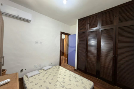 Casa à venda com 4 quartos, sendo 2 suítes, em Ogiva, Cabo Frio, RJ