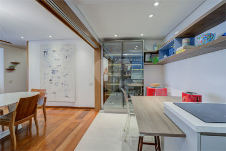Apartamento à venda com 4 quartos, sendo 1 suíte, em Alto da Boa Vista, São Paulo, SP